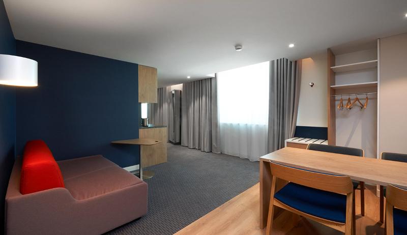 Holiday Inn Express And Suites Basel - Allschwil - Oda