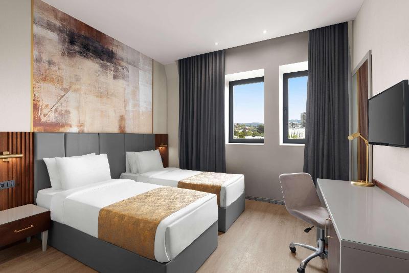 Tbilisi Chambers Trademark Collection By Wyndham - Oda