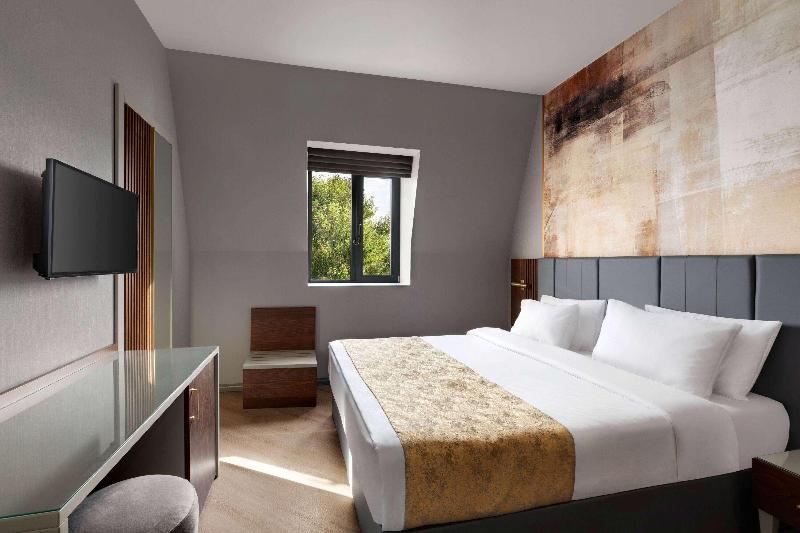 Tbilisi Chambers Trademark Collection By Wyndham - Oda