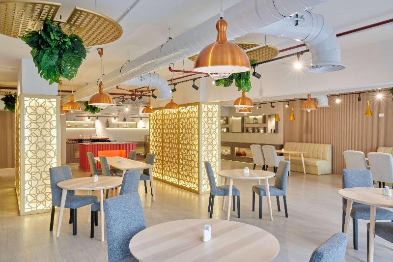Ramada By Wyndham Doha Old Town - Restoran