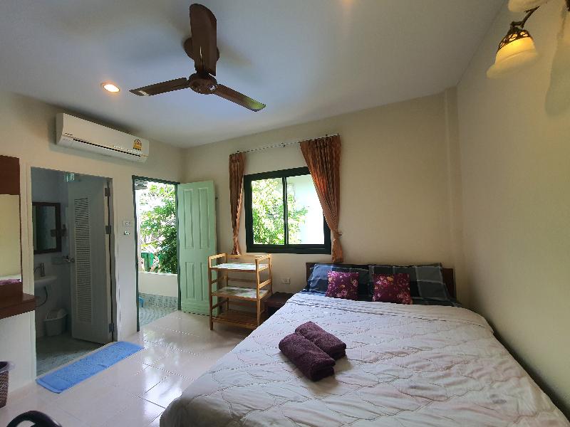 Baan Muchshima Hostel Phuket - Oda