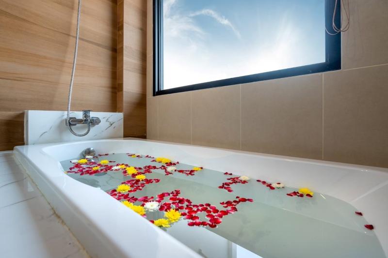 The Thames Pool Access Resort Sha+ By Zuzu - Oda