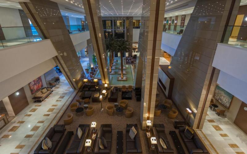 RADISSON BLU HOTEL & CONVENTION CENTER - Lobi