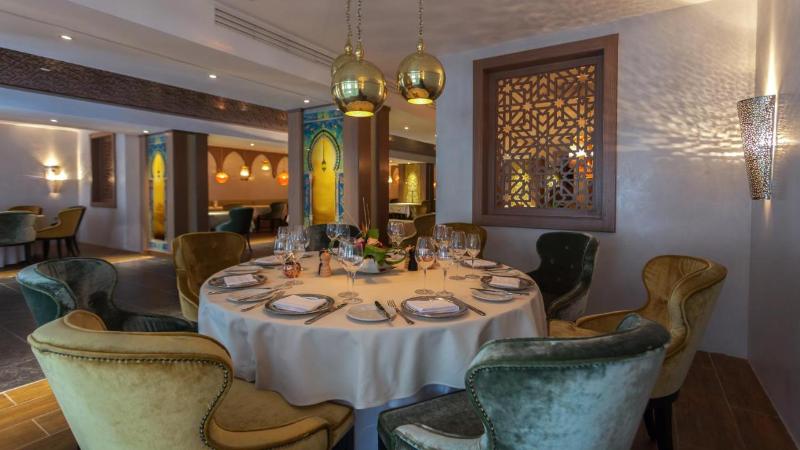 RADISSON BLU HOTEL & CONVENTION CENTER - Restoran