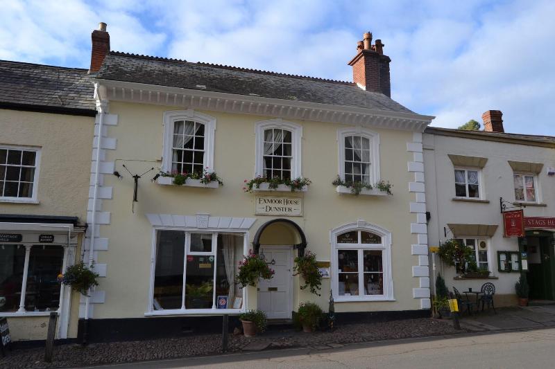 Exmoor House - Genel