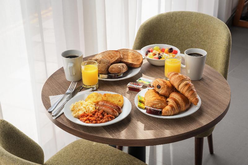 Staybridge Suites Brighton - Restoran