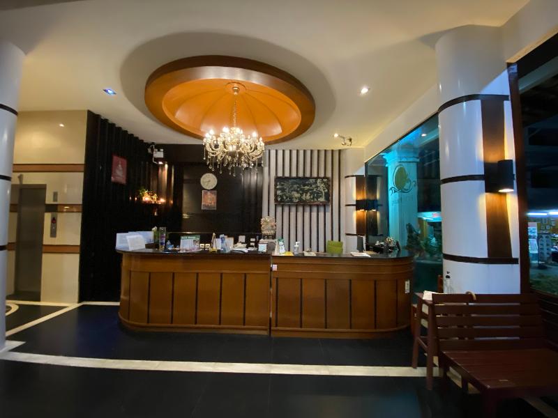 77 Patong Hotel & Spa - Lobi
