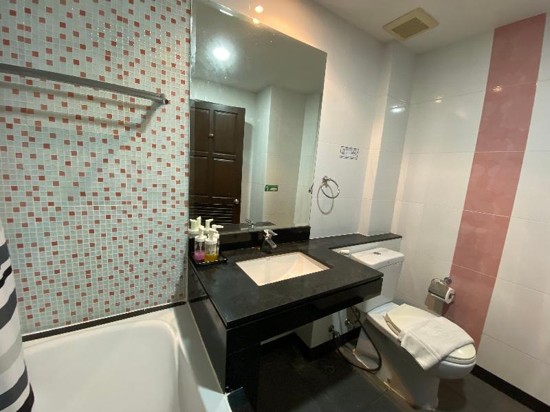 77 Patong Hotel & Spa - Oda