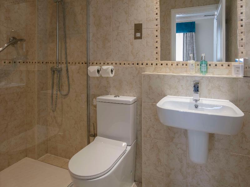 Best Western Plus Burlington Hotel - Oda