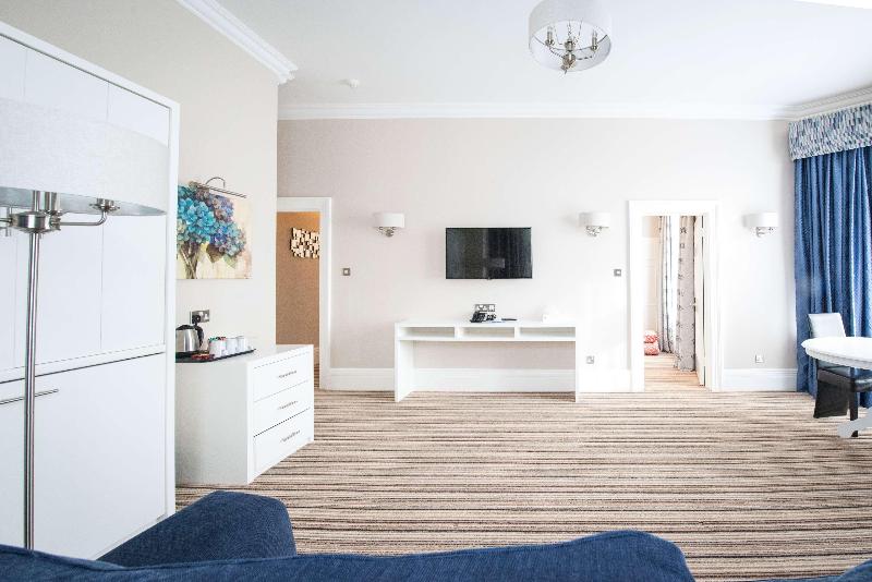 Best Western Plus Burlington Hotel - Oda