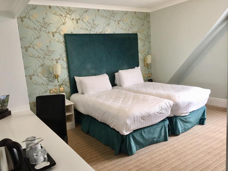 Best Western Plus Burlington Hotel - Oda