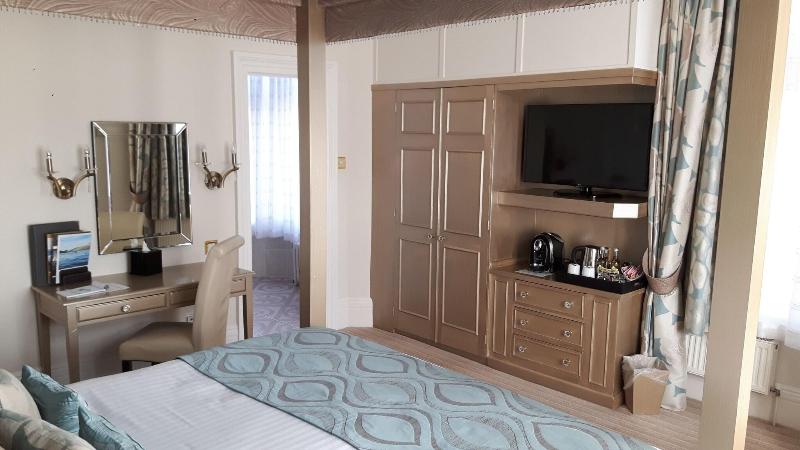 Best Western Plus Burlington Hotel - Oda