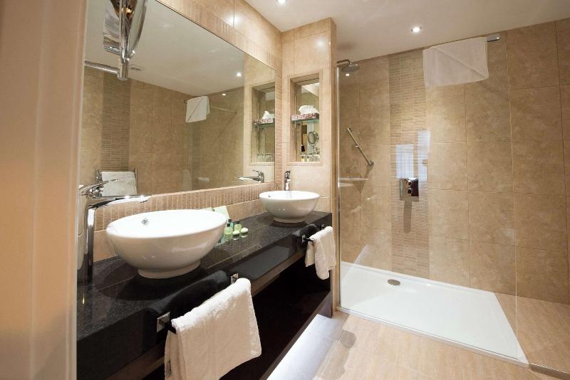 Best Western Plus Burlington Hotel - Oda