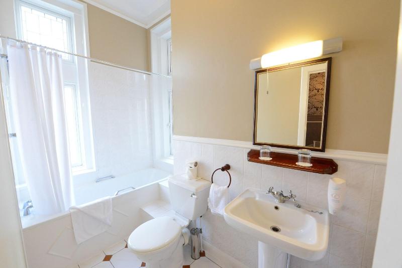 Best Western Plus Burlington Hotel - Oda