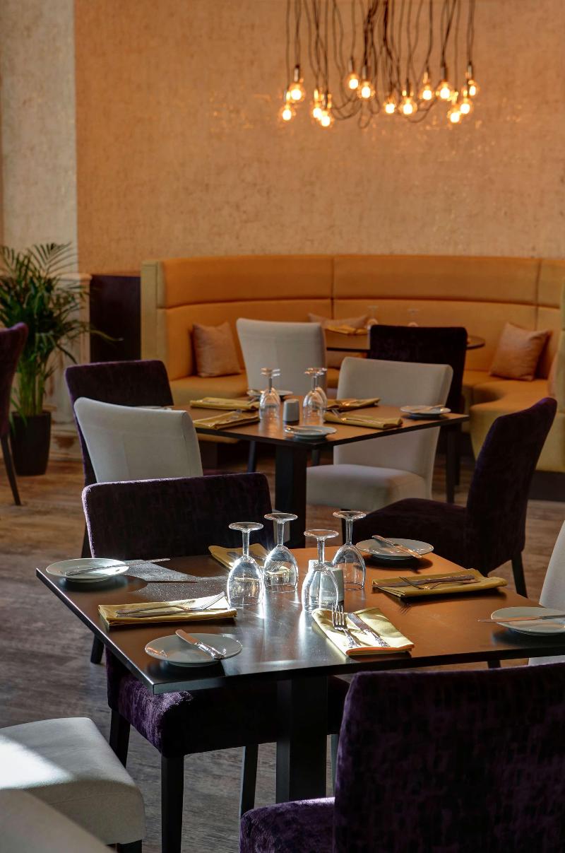 Best Western Plus Burlington Hotel - Restoran