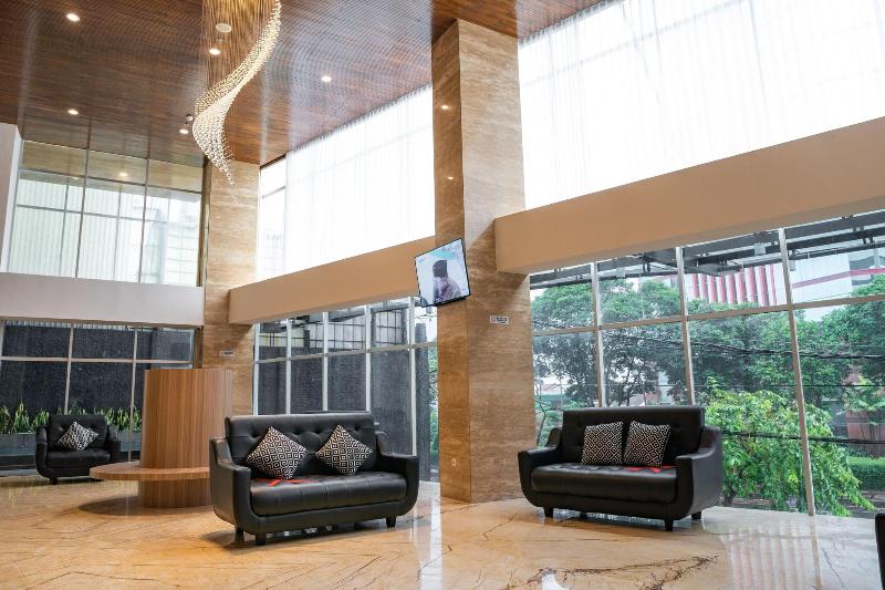 Goldvitel Hotel Surbaya - Lobi