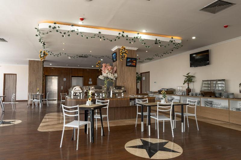 Goldvitel Hotel Surbaya - Restoran