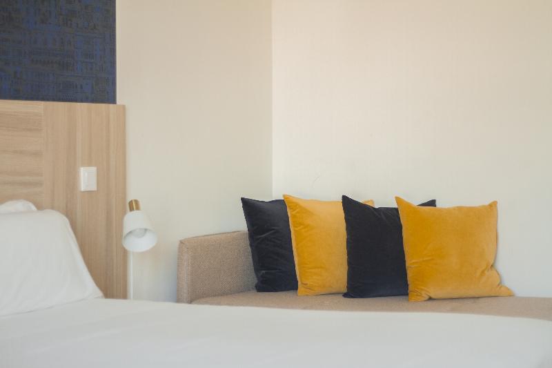 Select Porto Suites - Oda