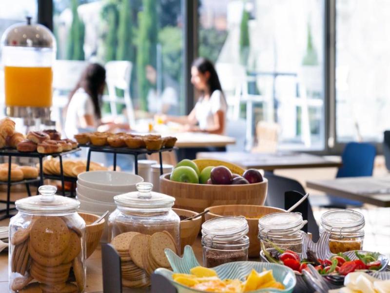 Select Porto Suites - Restoran
