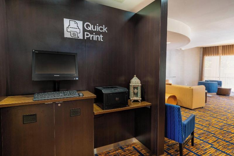 Courtyard By Marriott Kingston - Toplantı