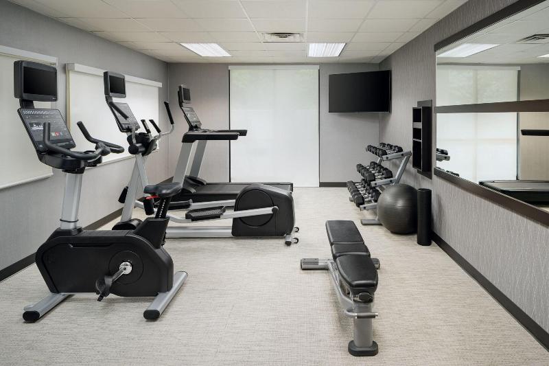 Courtyard By Marriott Kingston - Aktivite