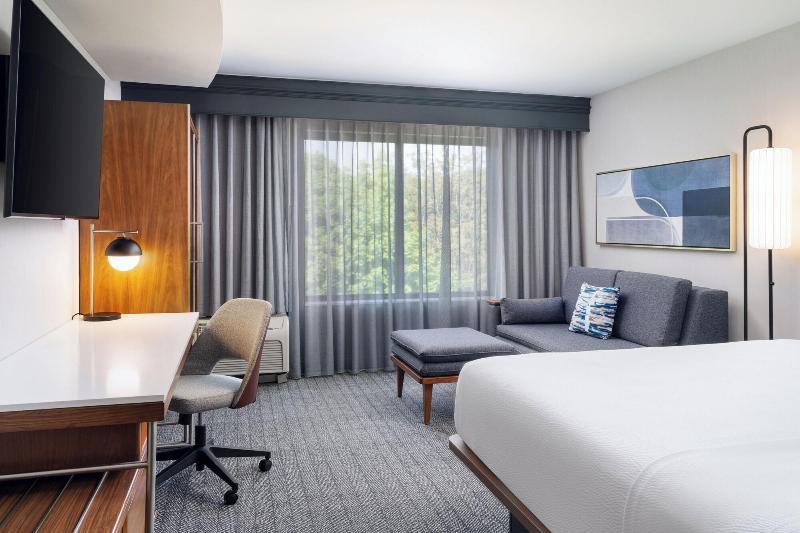 Courtyard By Marriott Kingston - Oda