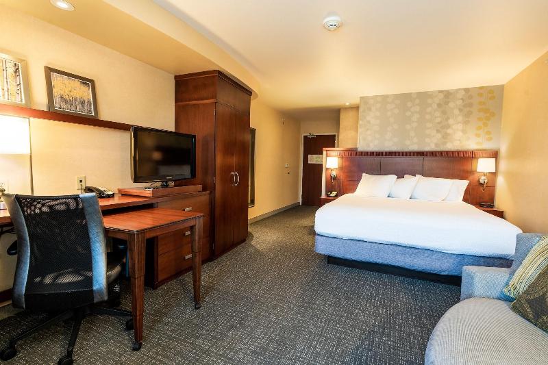 Courtyard By Marriott Kingston - Oda