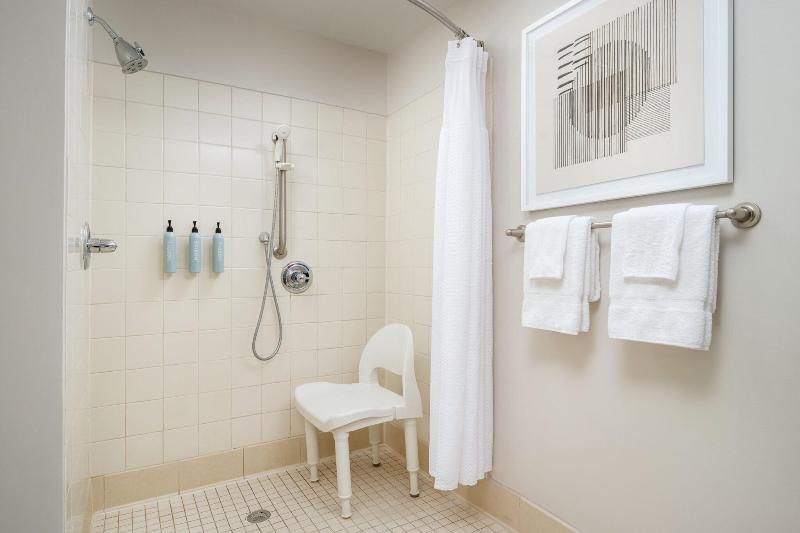 Courtyard By Marriott Kingston - Oda