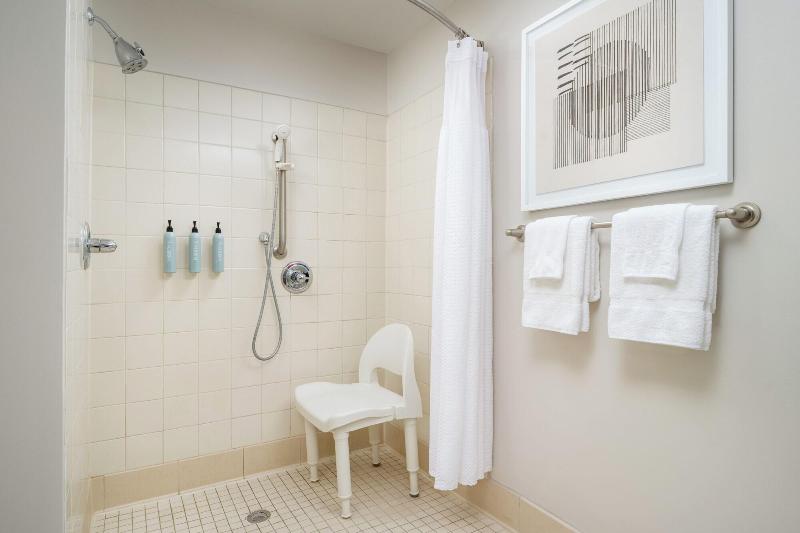 Courtyard By Marriott Kingston - Oda