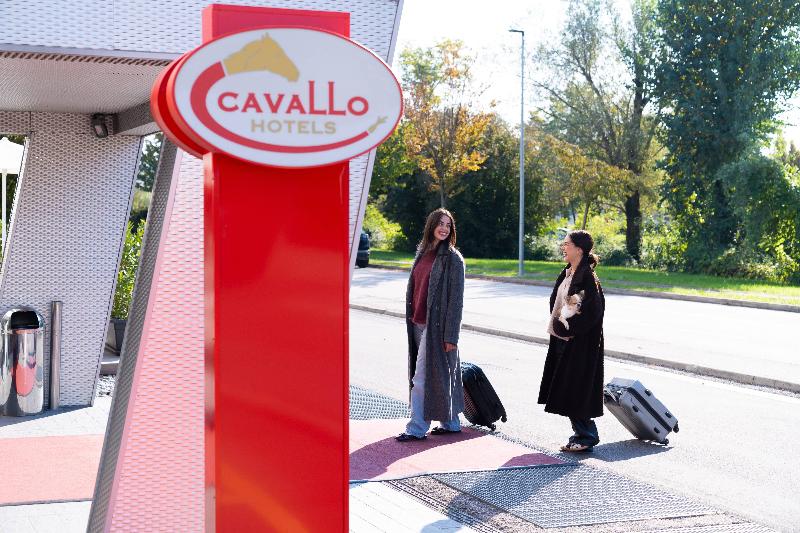 Cavallo Hotel Noventa - Lobi