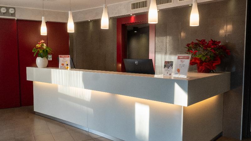 Cavallo Hotel Noventa - Lobi