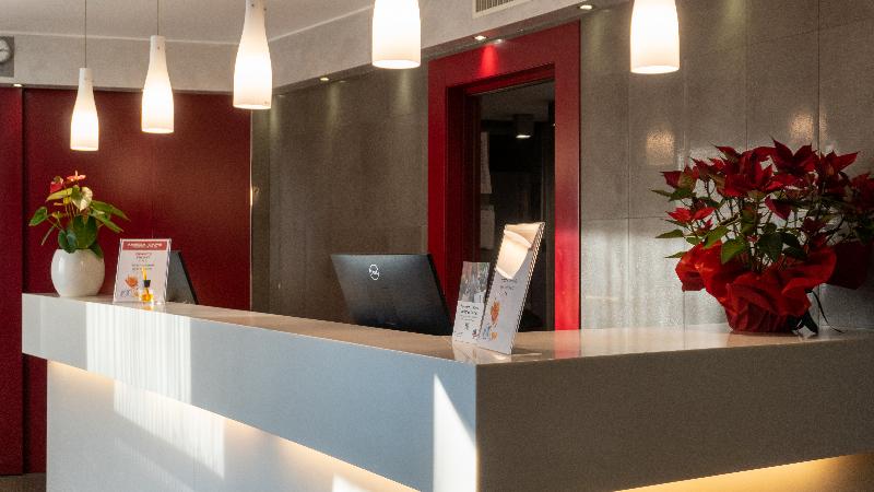 Cavallo Hotel Noventa - Lobi