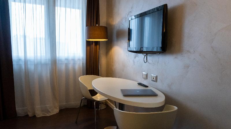 Cavallo Hotel Noventa - Oda