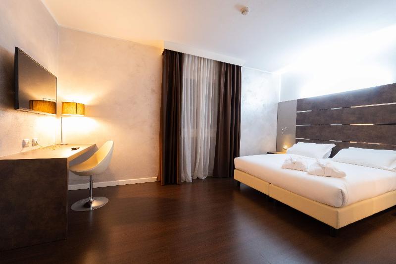 Cavallo Hotel Noventa - Oda
