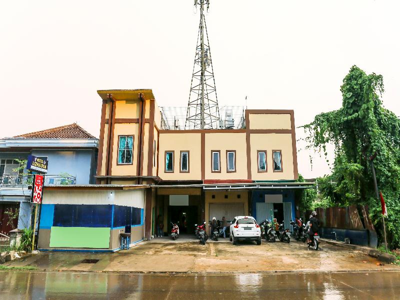 Oyo 90825 Hotel Lizha 2 - Genel
