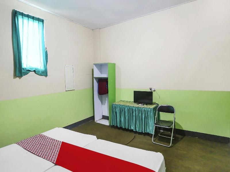 Oyo 90825 Hotel Lizha 2 - Oda
