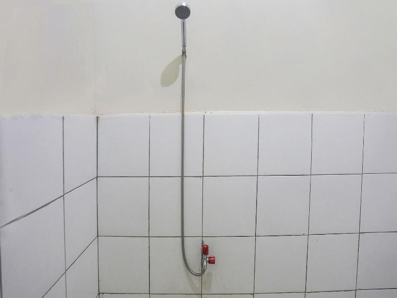 Oyo 90825 Hotel Lizha 2 - Oda