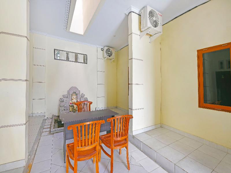 Oyo 91445 Sandat Guest House - Lobi