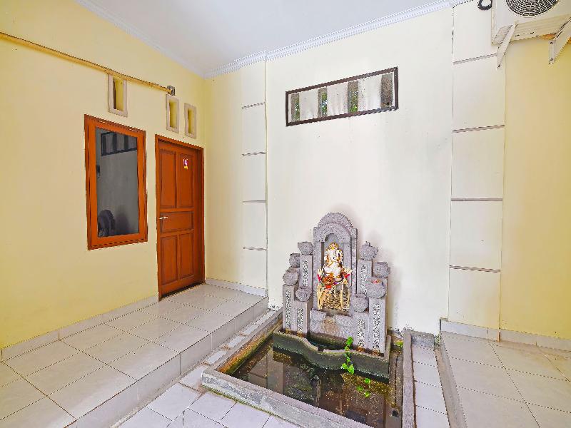 Oyo 91445 Sandat Guest House - Lobi