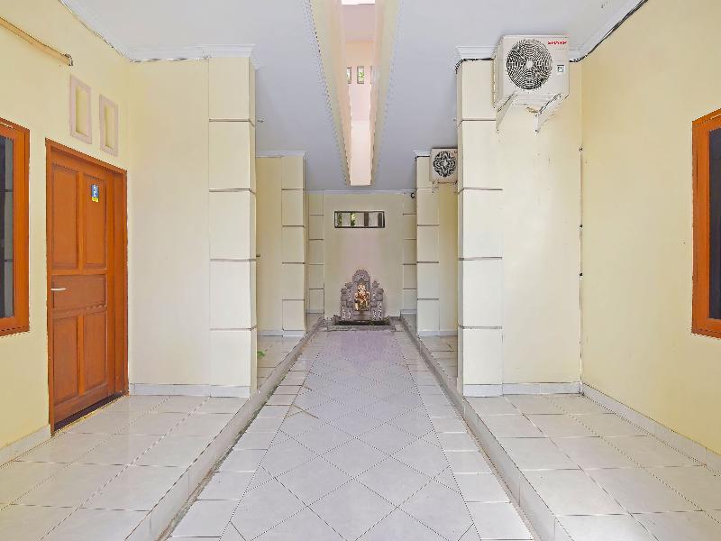Oyo 91445 Sandat Guest House - Lobi