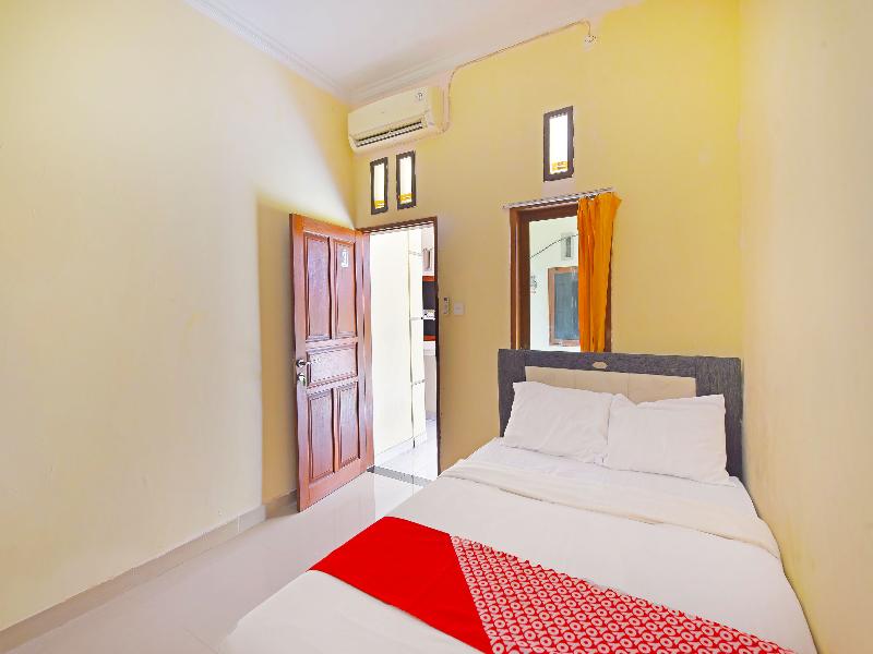 Oyo 91445 Sandat Guest House - Oda