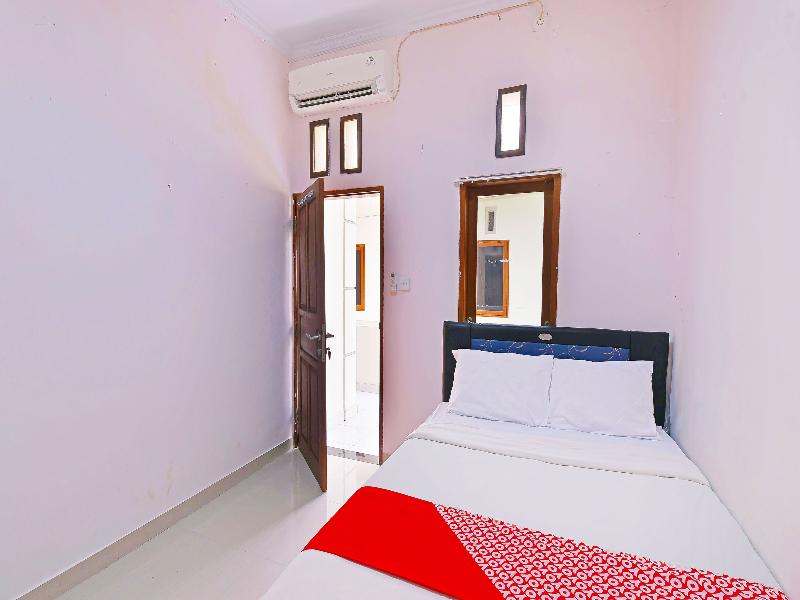 Oyo 91445 Sandat Guest House - Oda