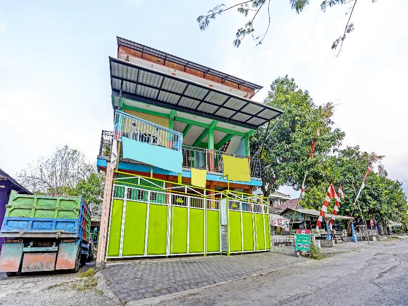 Oyo 91572 Kost Esklusif Barokah - Genel