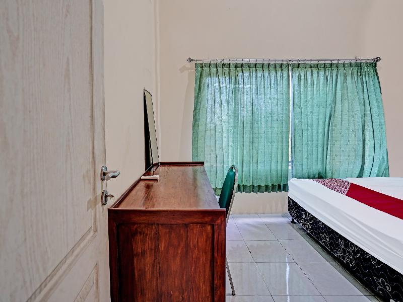 Oyo 91572 Kost Esklusif Barokah - Oda