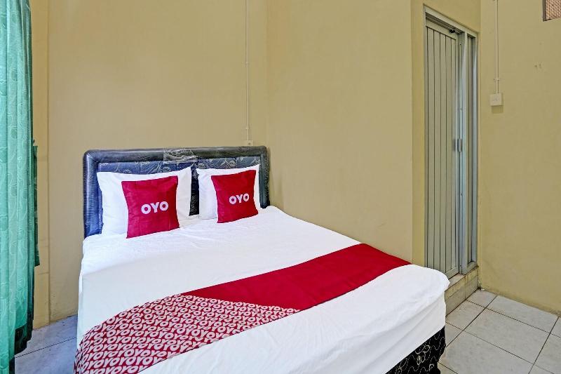 Oyo 91572 Kost Esklusif Barokah - Oda