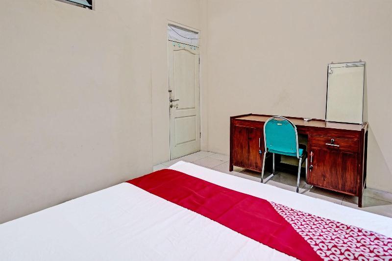 Oyo 91572 Kost Esklusif Barokah - Oda