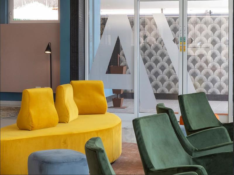 Adesso Hotel - Lobi