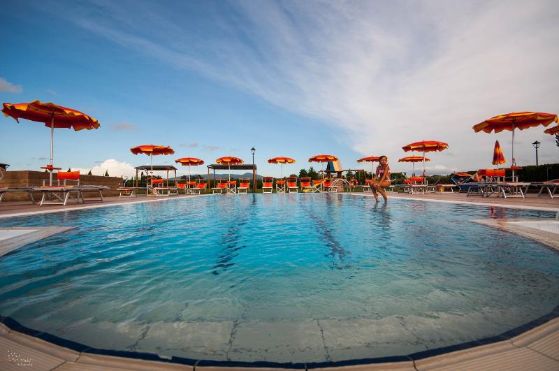 Residence Borgo Verde - Havuz