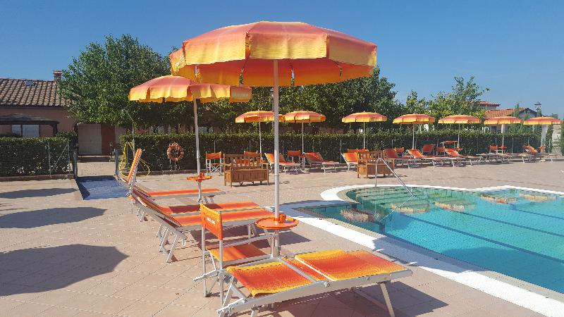Residence Borgo Verde - Havuz