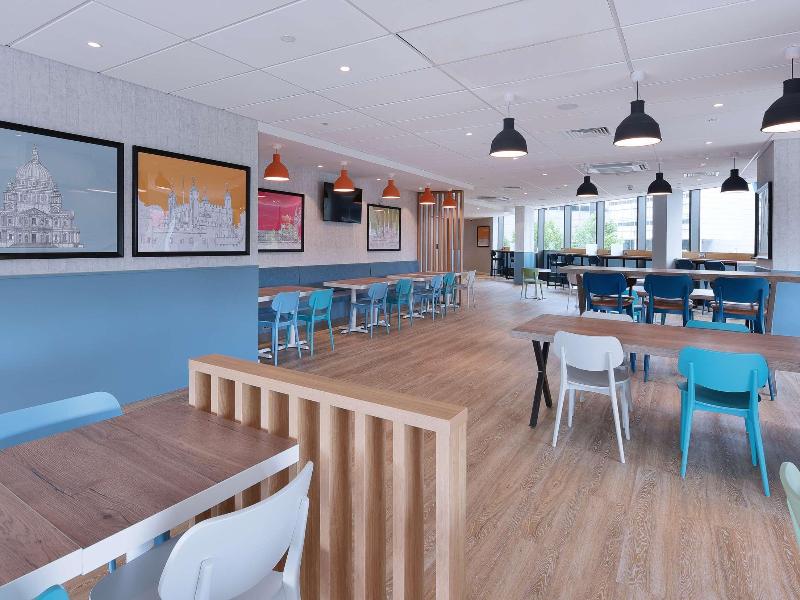 Travelodge London Docklands Central - Bar